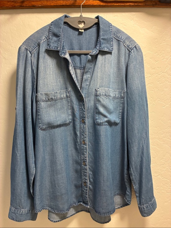 cloth & stone Tops - Cloth & stone -Light Blue Button-Down Shirt, size small